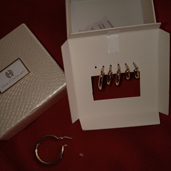 Authentic  (NIB) - Picture 6 of 7